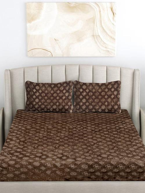 fabinaliv brown geometric 300 tc woollen embossed king size double bedsheet with 2 pillow covers - 21466129 - Very Small Image - 1