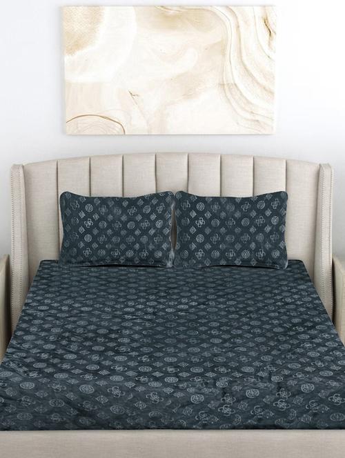fabinaliv geometric 300 tc woollen embossed king size double bedsheet with 2 pillow covers - 21466132 - Very Small Image - 1