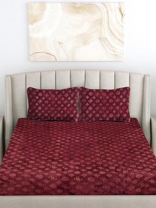 fabinaliv maroon geometric 300 tc woollen embossed king size double bedsheet with 2 pillow covers - 21466142 - Very Small Image - 1