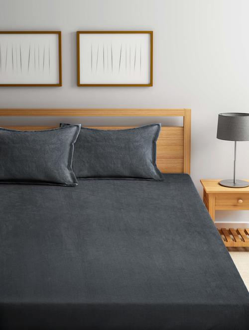 fabinaliv dark grey solid 300 tc woollen king size fitted double bedsheet with 2 pillow covers - 21466507 - Very Small Image - 1