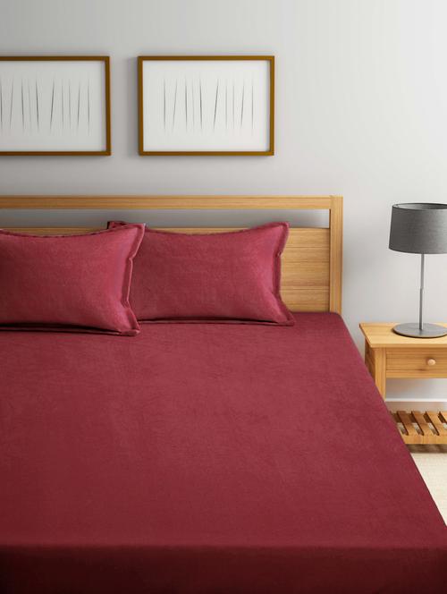 fabinaliv maroon solid 300 tc woollen king size fitted double bedsheet with 2 pillow covers - 21466509 - Very Small Image - 1