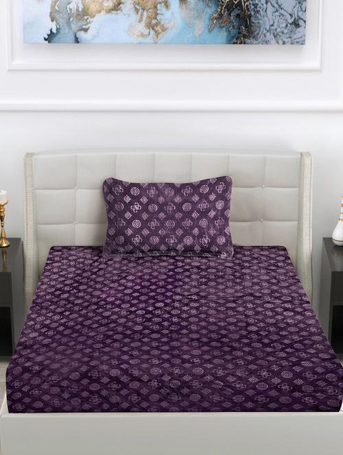 fabinaliv raisin purple geometric 300 tc woollen embossed single bedsheet with pillow cover - 21467826 - Very Small Image - 1