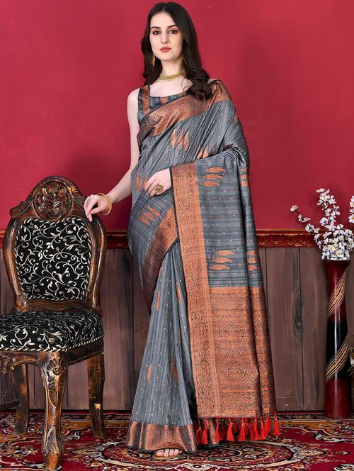 women self design banarasi saree with blouse - 21468892 - Very Small Image - 1