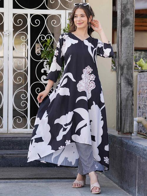 women printed v neck kurta pant set - 21522779 - Very Small Image - 1