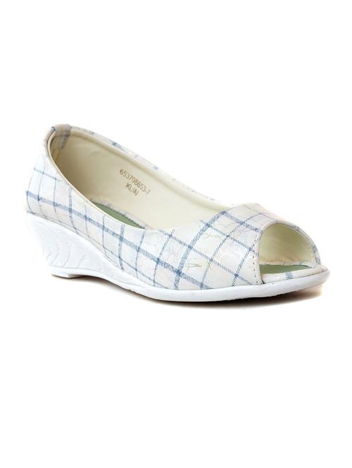 girls white synthetic sandal - 21535149 - Very Small Image - 1