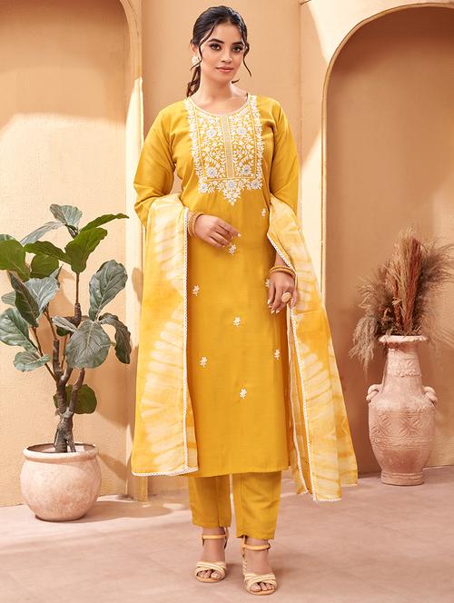 women round neck kurta pant set with dupatta - 21542147 - Very Small Image - 1