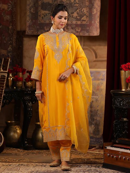 women three quarter sleeve kurta pant with dupatta set - 21544572 - Very Small Image - 1