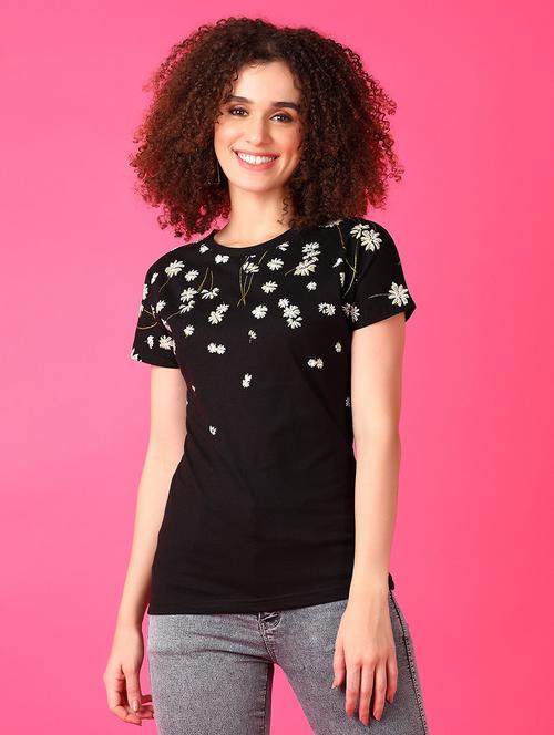 women round neck front print t-shirt - 21550597 - Very Small Image - 1