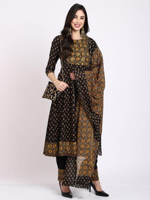 women floral kurta pant set with dupatta - 21558583 - Very Small Image - 1