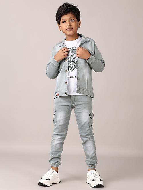 boys printed t-shirt & jeans with jacket - 21560595 - Very Small Image - 1