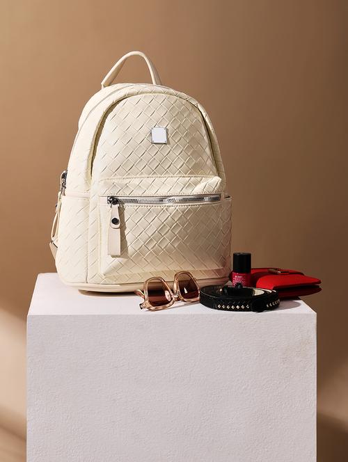 white leatherette backpack - 21562336 - Very Small Image - 1