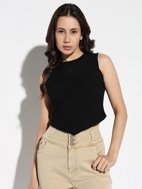 women self design sleeveless crop top - 21562761 - Very Small Image - 1