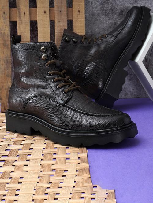 men solid lace up hiking boots - 21577285 - Very Small Image - 1