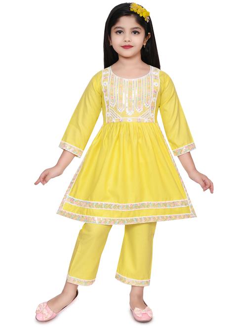 girls embroidered three quarter sleeves kurta pant set - 21577556 - Very Small Image - 1