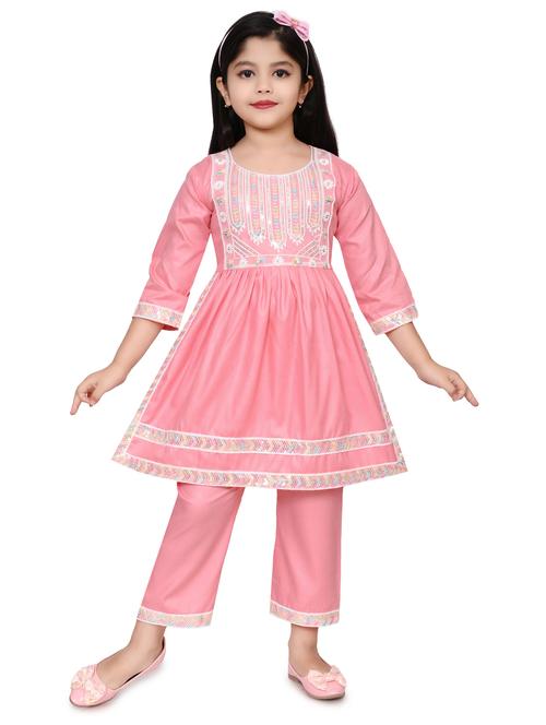 girls embroidered three quarter sleeves kurta pant set - 21583722 - Very Small Image - 1
