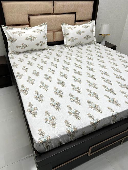 printed tc fitted king-sized bedsheet with elastic and 2 pillow covers - 21601925 - Very Small Image - 1