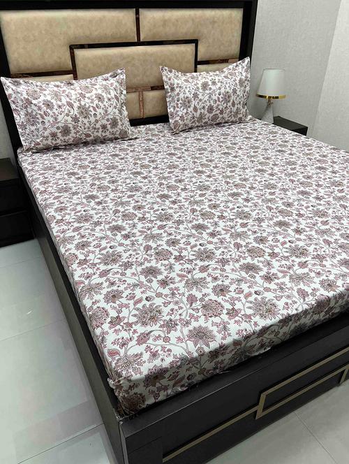 printed tc fitted king-sized bedsheet with 2 pillow covers - 21602545 - Very Small Image - 1