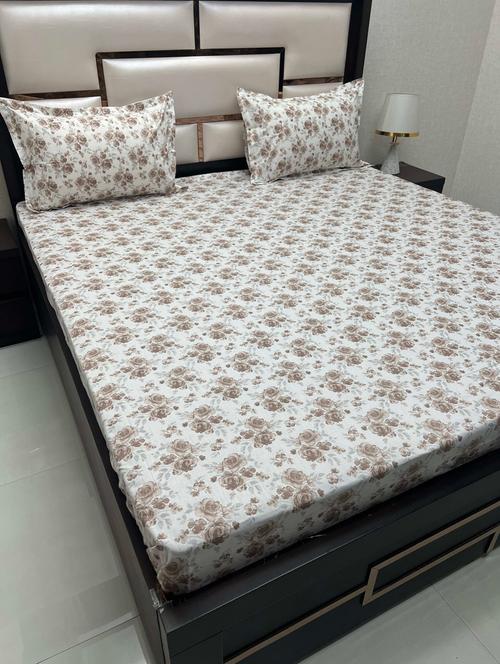 printed tc fitted king-sized bedsheet with 2 pillow covers - 21603117 - Very Small Image - 1