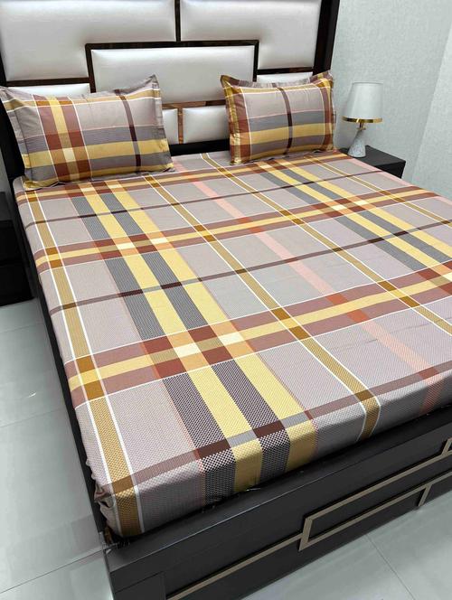 checkered printed tc fitted king-sized bedsheet with 2 pillow covers - 21605317 - Very Small Image - 1