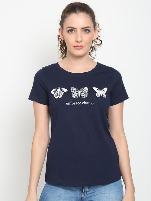 women round neck chest print t-shirt - 21615153 - Very Small Image - 1
