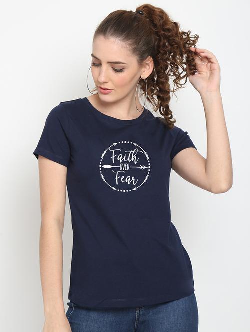 women round neck chest print t-shirt - 21615157 - Very Small Image - 1