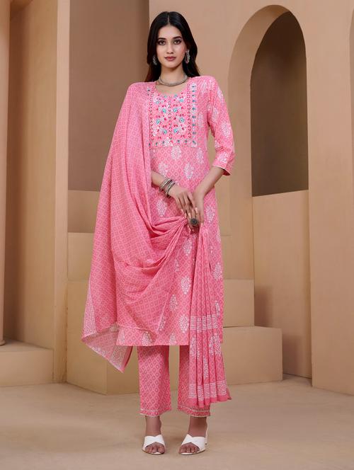 women three quarter sleeve kurta pant with dupatta set - 21622337 - Very Small Image - 1