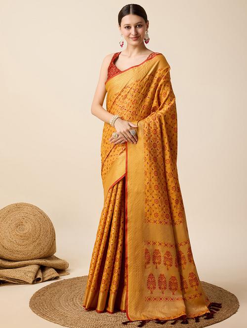 women self design patola saree with blouse - 21635198 - Very Small Image - 1
