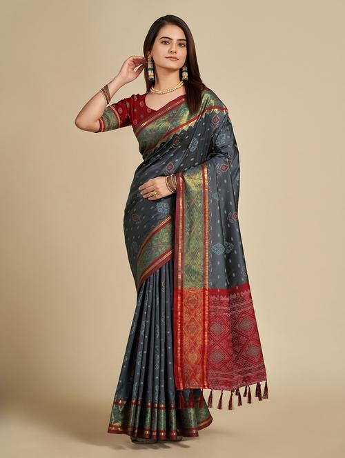 women self design patola saree with blouse - 21635299 - Very Small Image - 1