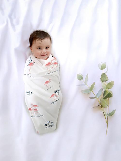 white printed baby swaddle - 21640968 - Very Small Image - 1