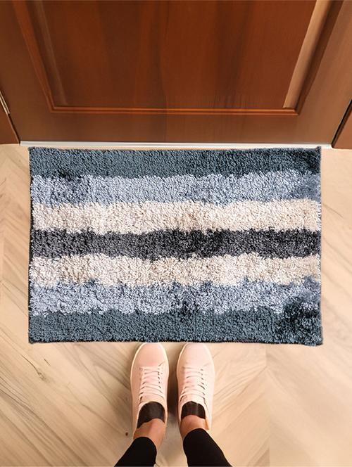 modern monochrome design elegant striped mat set - 21642887 - Very Small Image - 1