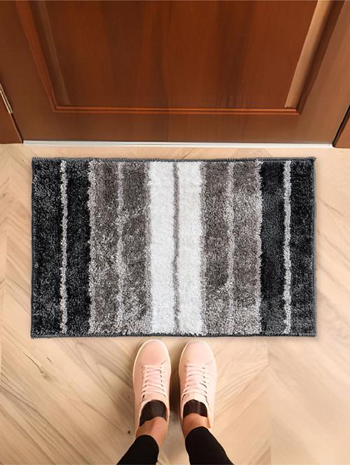 modern monochrome design elegant striped mat set - 21642891 - Very Small Image - 1