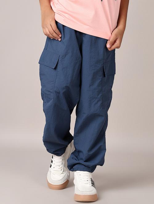 boys solid mid rise cargo - 21644442 - Very Small Image - 1