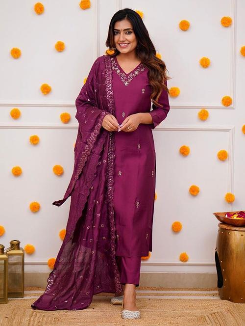 women embroidered kurta pant set with duaptta - 21650951 - Very Small Image - 1