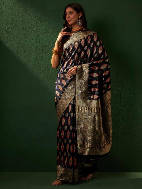 women self design banarasi saree with blouse - 21665628 - Very Small Image - 1