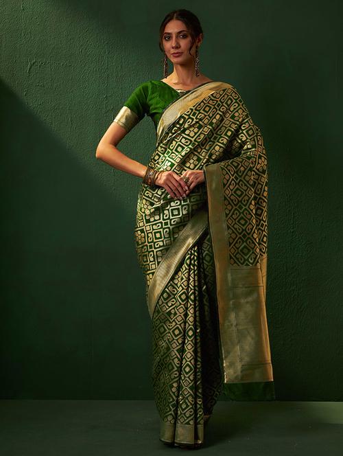 women self design banarasi saree with blouse - 21665667 - Very Small Image - 1