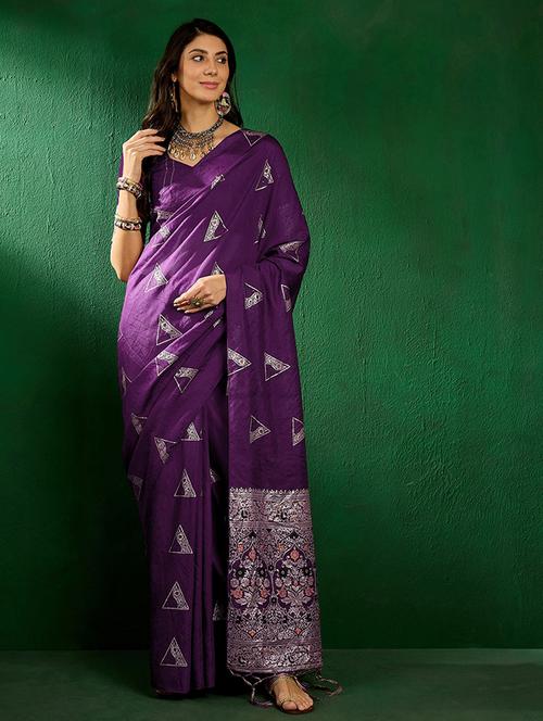 women self design banarasi saree with blouse - 21665822 - Very Small Image - 1