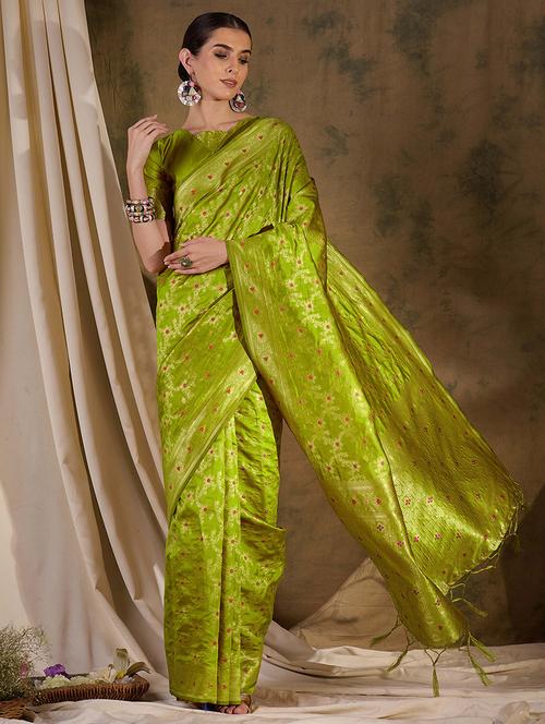 women self design banarasi saree with blouse - 21665844 - Very Small Image - 1