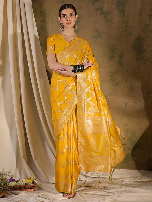 women self design banarasi saree with blouse - 21665918 - Very Small Image - 1