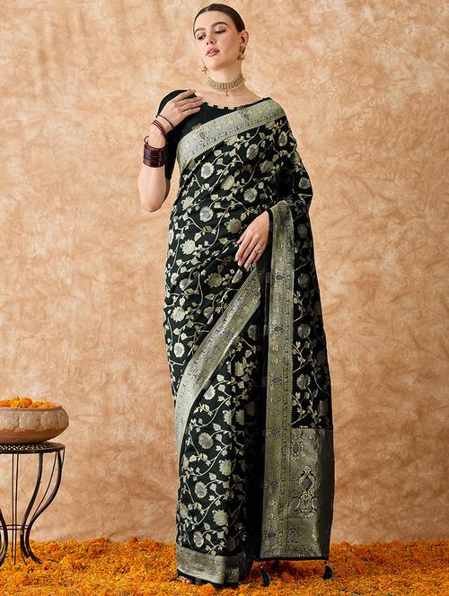 women self design banarasi saree with blouse - 21665999 - Very Small Image - 1