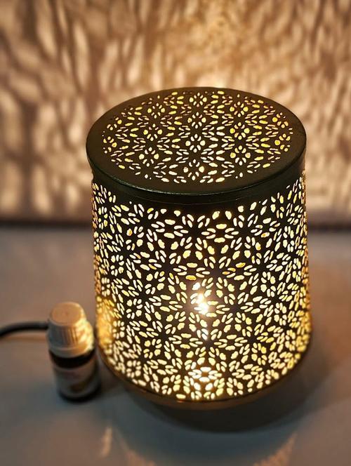 decorative moroccan style lantern with aroma diffuser - 21676897 - Very Small Image - 1
