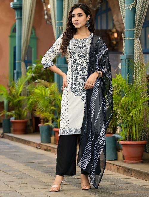 women floral kurta pant set with dupatta - 21679273 - Very Small Image - 1