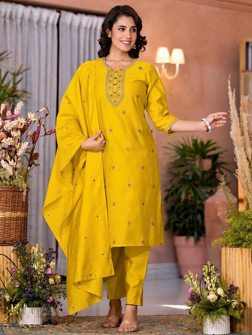 women embroidered kurta pant set with duaptta - 21680509 - Very Small Image - 1