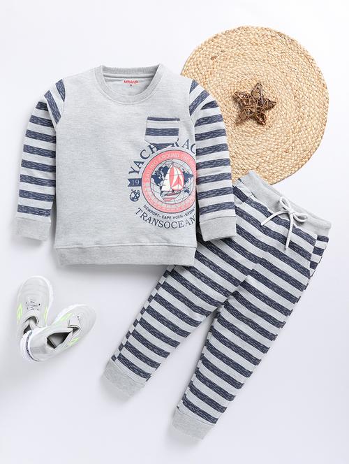 kids printed winter wear full length twin set - 21680666 - Very Small Image - 1