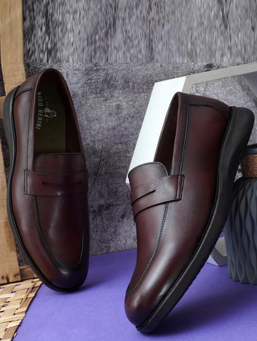 men solid slip on loafers - 21690422 - Very Small Image - 1