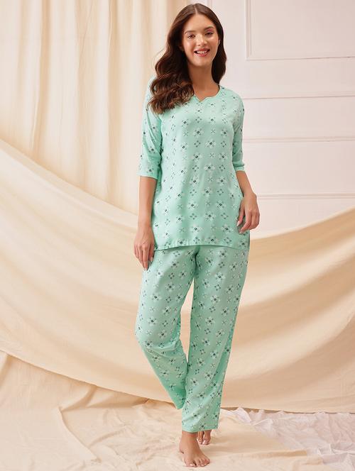women printed three quarter sleeve nightwear set - 21692353 - Very Small Image - 1