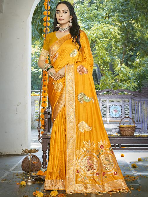 women self design banarasi saree with blouse - 21697846 - Very Small Image - 1