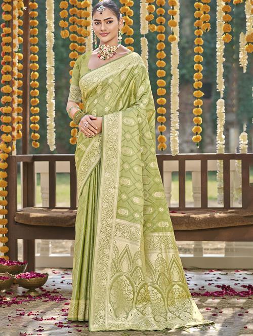 women self design banarasi saree with blouse - 21708817 - Very Small Image - 1