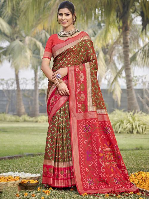 women self design bordered saree with blouse - 21708883 - Very Small Image - 1