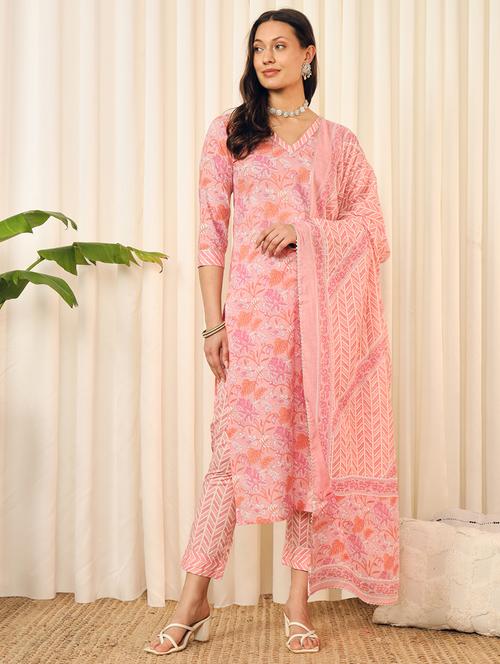 women floral three quarter sleeve straight kurta - 21709153 - Very Small Image - 1