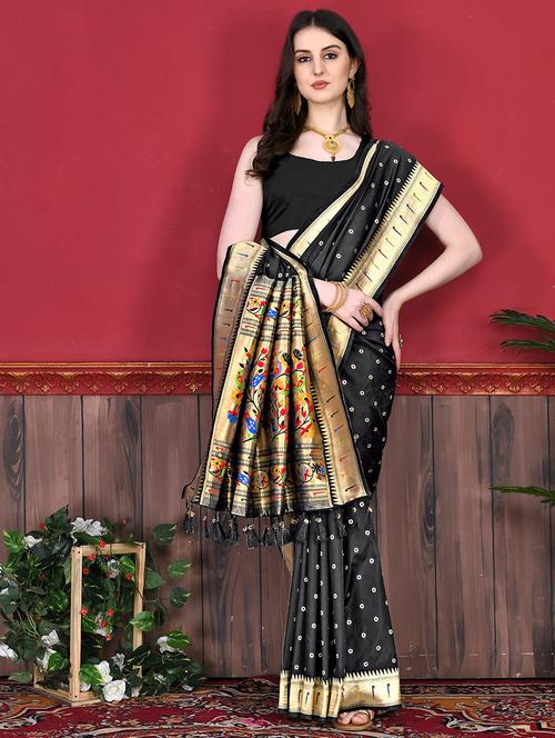women self design banarasi saree with blouse - 21713042 - Very Small Image - 1